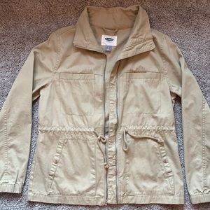 Light Khaki colored jacket with drawstring